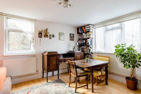 Bright & spacious apartment in Battersea, London